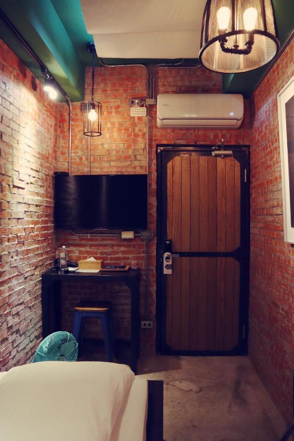 Travel Charger Hostel Hualien Eksteriør billede