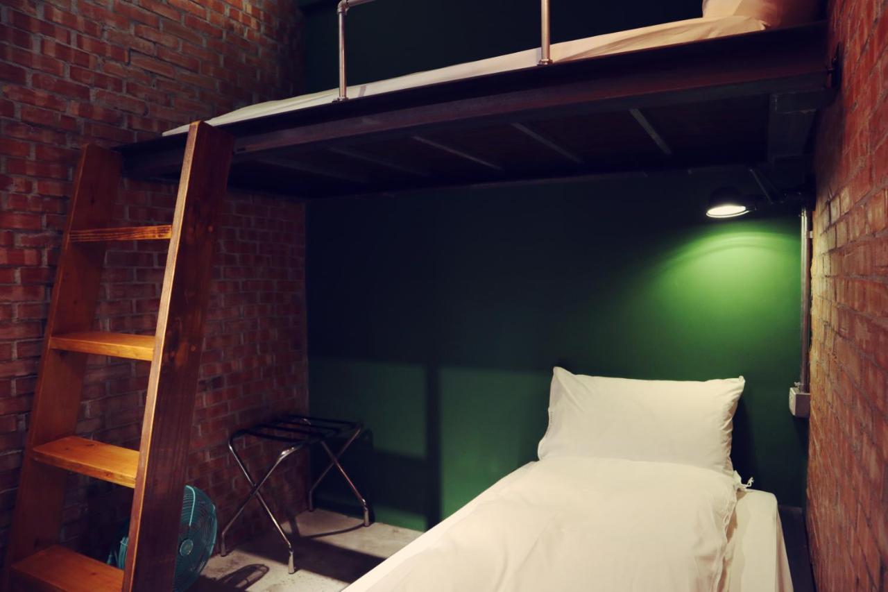 Travel Charger Hostel Hualien Eksteriør billede