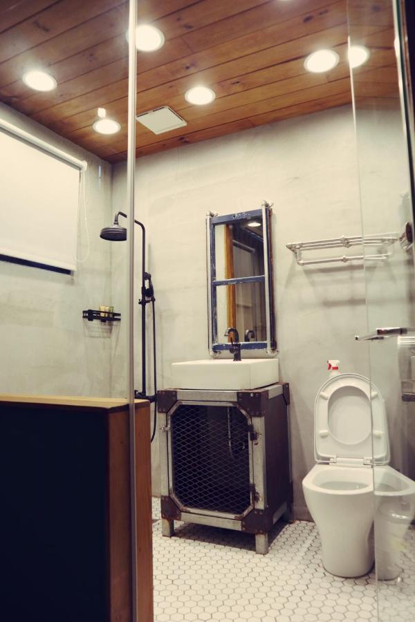 Travel Charger Hostel Hualien Eksteriør billede