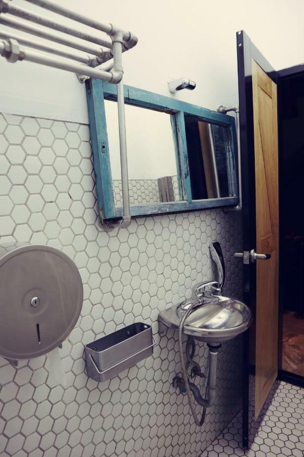 Travel Charger Hostel Hualien Eksteriør billede