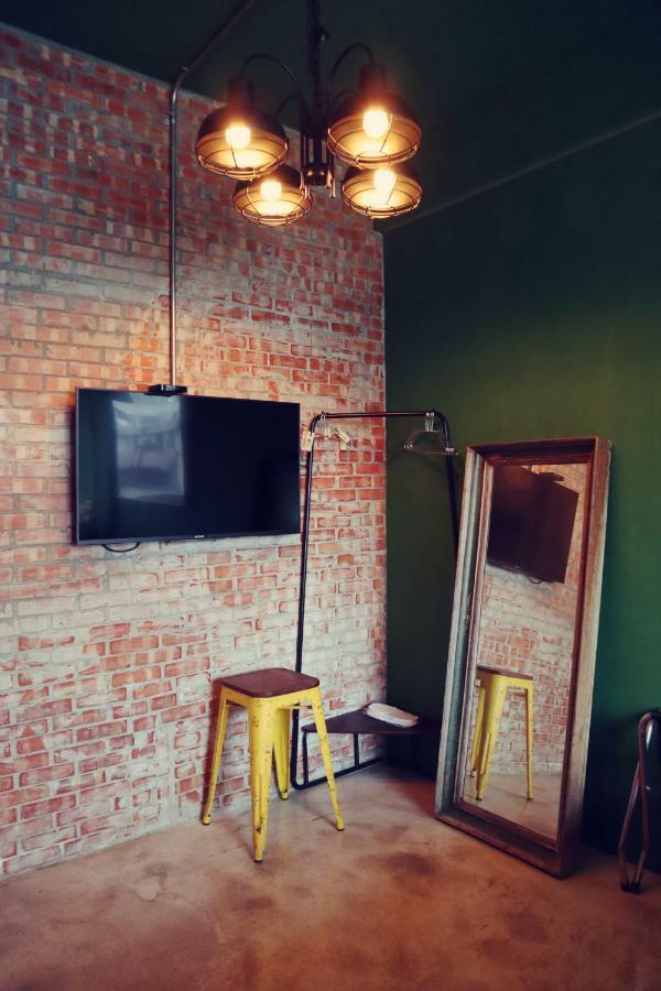 Travel Charger Hostel Hualien Eksteriør billede
